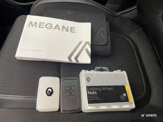 RENAULT MEGANE IV - voiture d'occasion - Photo 26
