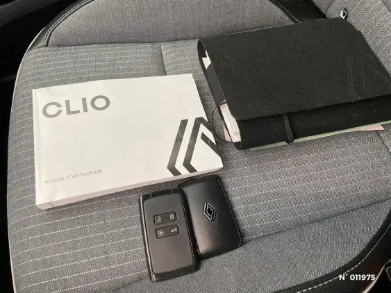 RENAULT CLIO V - voiture d'occasion - Photo 26