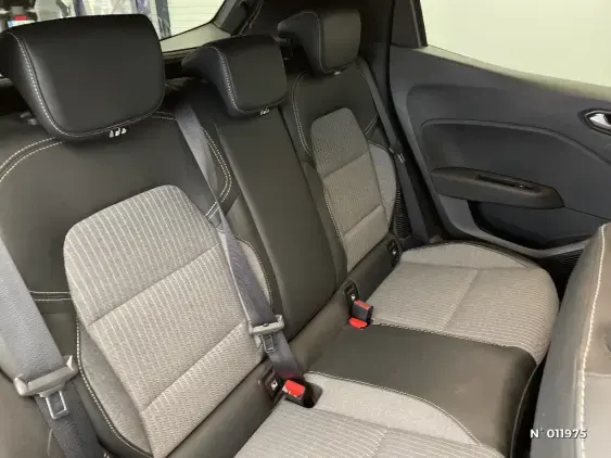 RENAULT CLIO V - voiture d'occasion - Photo 11