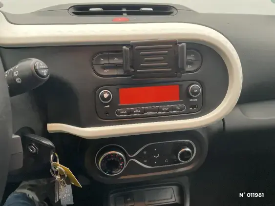 RENAULT TWINGO ELECTRIQUE III - voiture d'occasion - Photo 13
