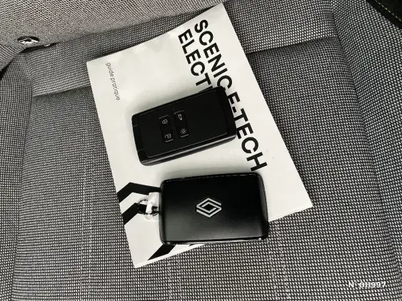 RENAULT SCENIC V ELECTRIQUE - voiture d'occasion - Photo 26