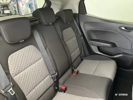 RENAULT CLIO V - voiture d'occasion - Photo 11