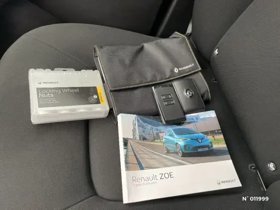 RENAULT ZOE - voiture d'occasion - Photo 26