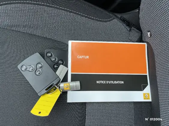 RENAULT CAPTUR - voiture d'occasion - Photo 26
