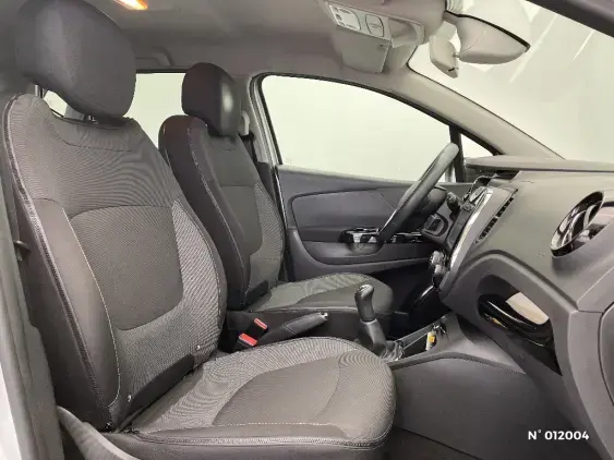 RENAULT CAPTUR - voiture d'occasion - Photo 10