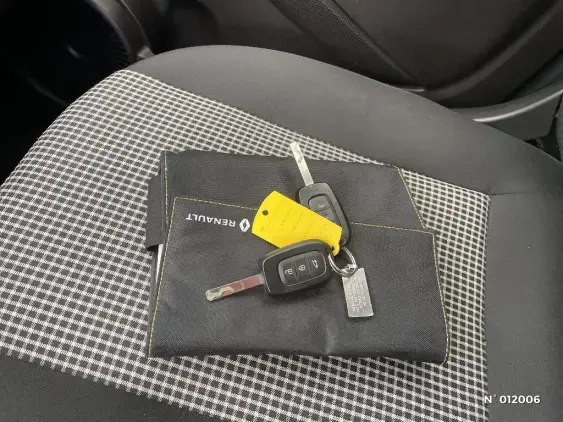 RENAULT TWINGO ELECTRIQUE III - voiture d'occasion - Photo 25