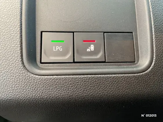 DACIA DUSTER II - voiture d'occasion - Photo 15