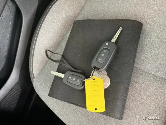 RENAULT CLIO V - voiture d'occasion - Photo 25