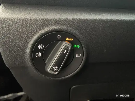 VOLKSWAGEN T-ROC - voiture d'occasion - Photo 15