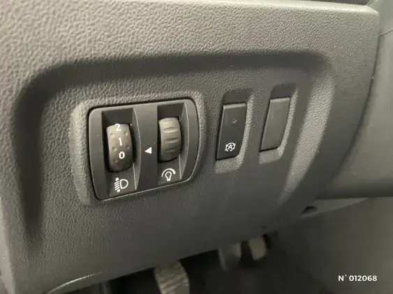 RENAULT CAPTUR - voiture d'occasion - Photo 14