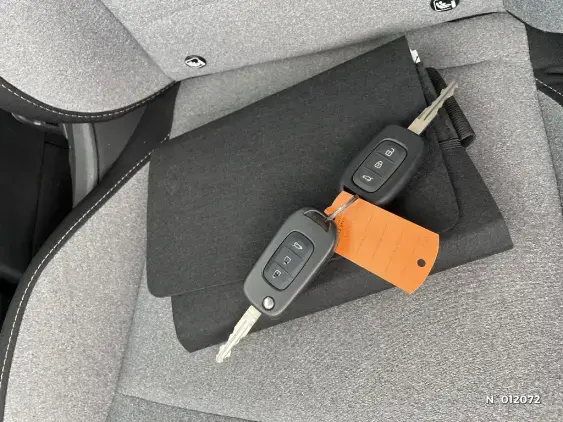 RENAULT CLIO V - voiture d'occasion - Photo 26