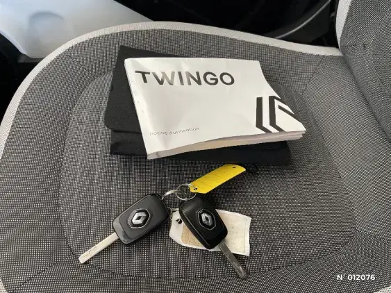 RENAULT TWINGO III - voiture d'occasion - Photo 23