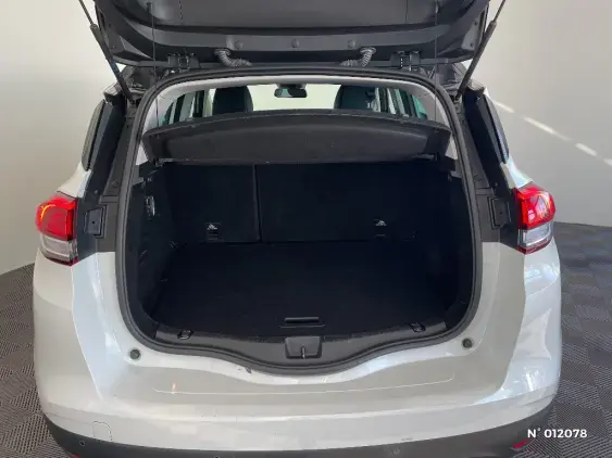 RENAULT SCENIC IV - voiture d'occasion - Photo 7