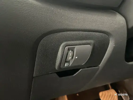 RENAULT SCENIC IV - voiture d'occasion - Photo 15