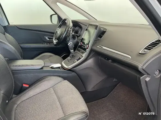 RENAULT SCENIC IV - voiture d'occasion - Photo 10