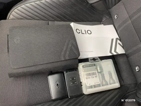 RENAULT CLIO V - voiture d'occasion - Photo 26