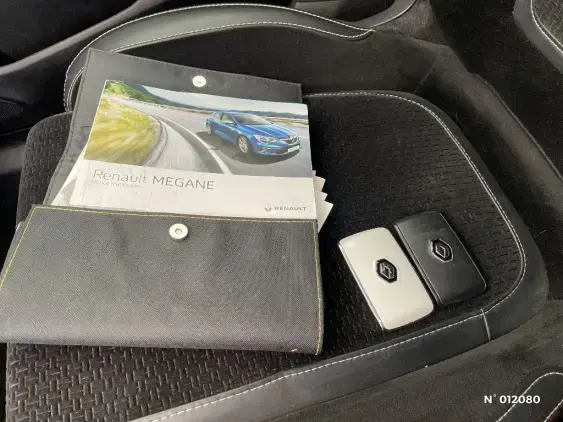 RENAULT MEGANE ESTATE IV - voiture d'occasion - Photo 26