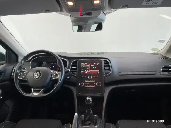 RENAULT MEGANE IV - voiture d'occasion - Photo 9