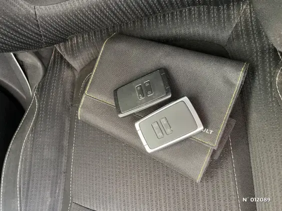 RENAULT MEGANE IV - voiture d'occasion - Photo 25