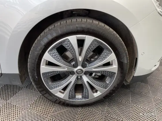 RENAULT SCENIC IV - voiture d'occasion - Photo 8