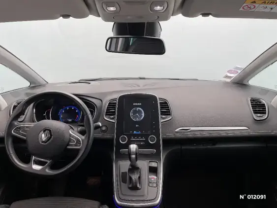 RENAULT SCENIC IV - voiture d'occasion - Photo 9