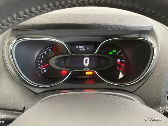 RENAULT CAPTUR - voiture d'occasion - Photo 12