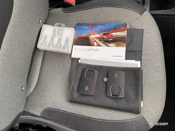 RENAULT CAPTUR - voiture d'occasion - Photo 25