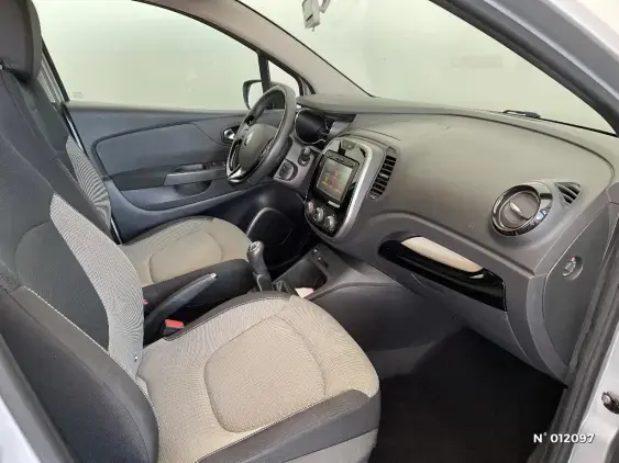 RENAULT CAPTUR - voiture d'occasion - Photo 10
