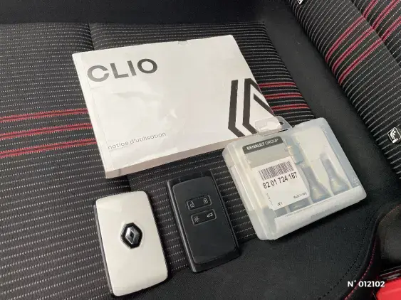 RENAULT CLIO V - voiture d'occasion - Photo 25