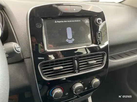 RENAULT CLIO IV - voiture d'occasion - Photo 14