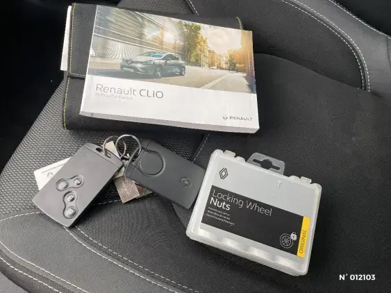RENAULT CLIO IV - voiture d'occasion - Photo 25