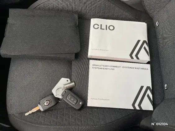 RENAULT CLIO V - voiture d'occasion - Photo 25