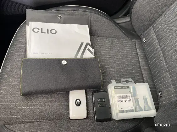 RENAULT CLIO V - voiture d'occasion - Photo 26