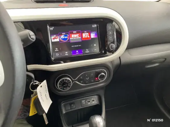 RENAULT TWINGO ELECTRIQUE III - voiture d'occasion - Photo 14