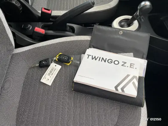 RENAULT TWINGO ELECTRIQUE III - voiture d'occasion - Photo 24