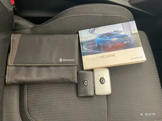 RENAULT MEGANE IV - voiture d'occasion - Photo 26