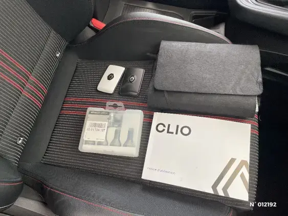 RENAULT CLIO V - voiture d'occasion - Photo 26