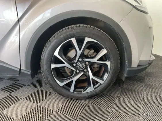 TOYOTA C-HR - voiture d'occasion - Photo 8