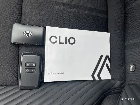 RENAULT CLIO V - voiture d'occasion - Photo 26