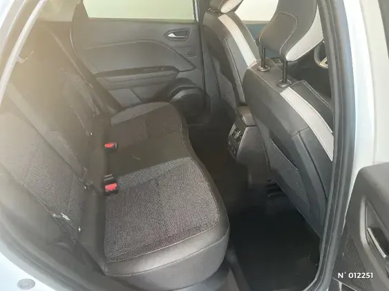 RENAULT CAPTUR II - voiture d'occasion - Photo 11
