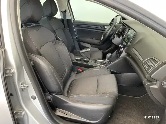 RENAULT MEGANE IV - voiture d'occasion - Photo 10
