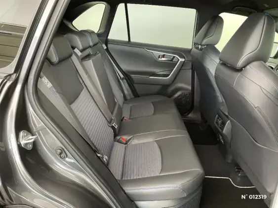 TOYOTA RAV4 V - voiture d'occasion - Photo 11