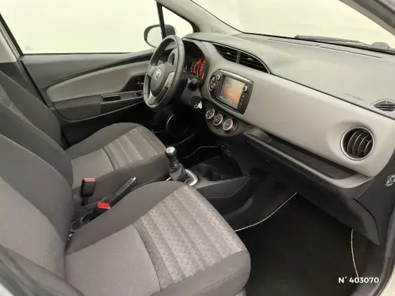 TOYOTA YARIS III - voiture d'occasion - Photo 10