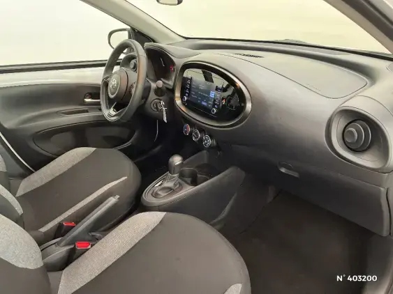 TOYOTA AYGO X - voiture d'occasion - Photo 10