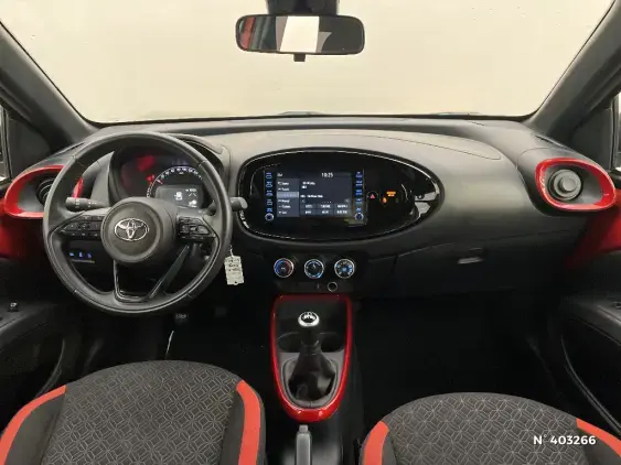 TOYOTA AYGO X - voiture d'occasion - Photo 9