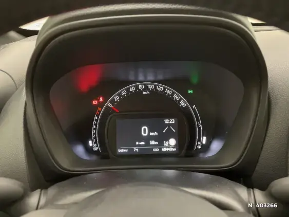 TOYOTA AYGO X - voiture d'occasion - Photo 12