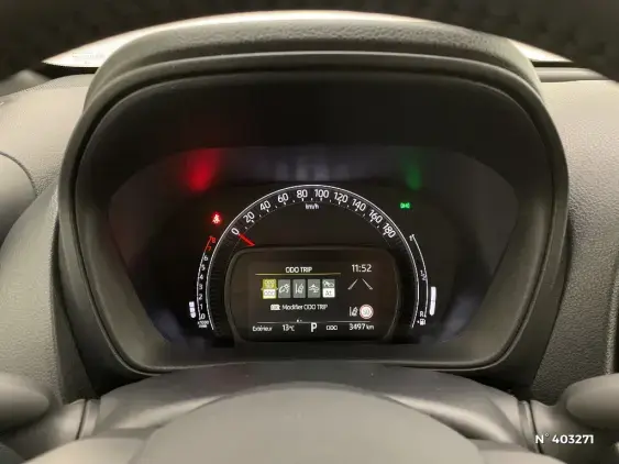 TOYOTA AYGO X - voiture d'occasion - Photo 12