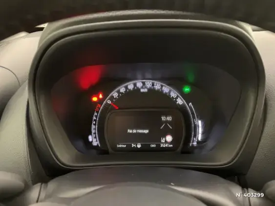 TOYOTA AYGO X - voiture d'occasion - Photo 12