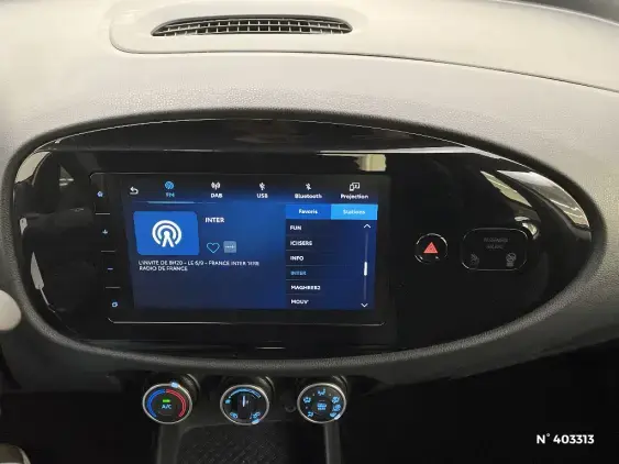 TOYOTA AYGO X - voiture d'occasion - Photo 15