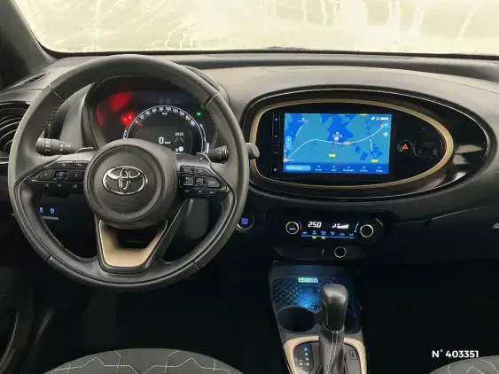 TOYOTA AYGO X - voiture d'occasion - Photo 13